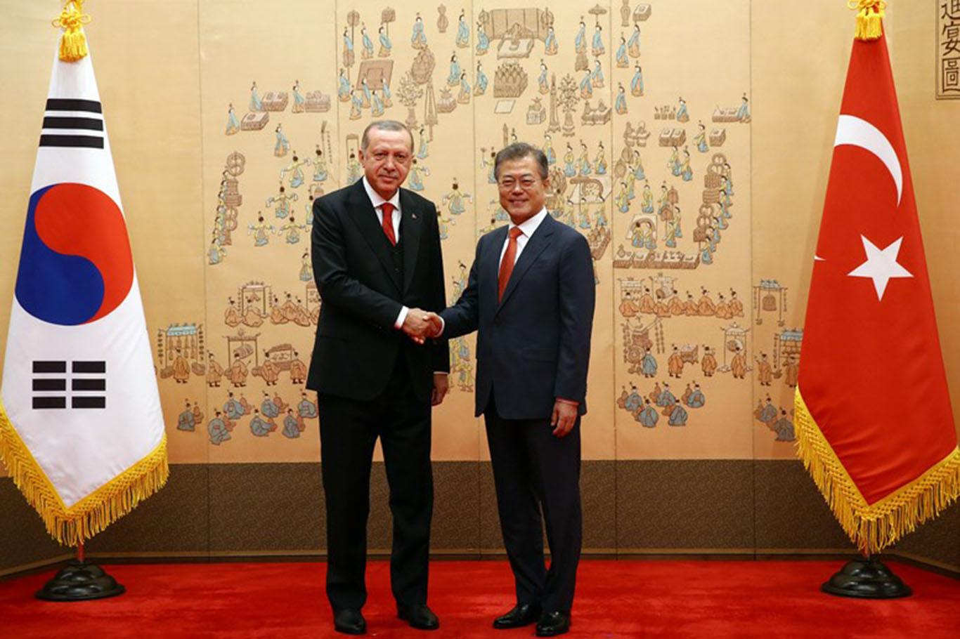 Erdoğan Güney Kore Cumhurbaşkanlığı Sarayında Erdoğan Güney Kore Cumhurbaşkanlığı Sarayında